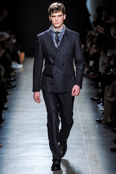 Look 38